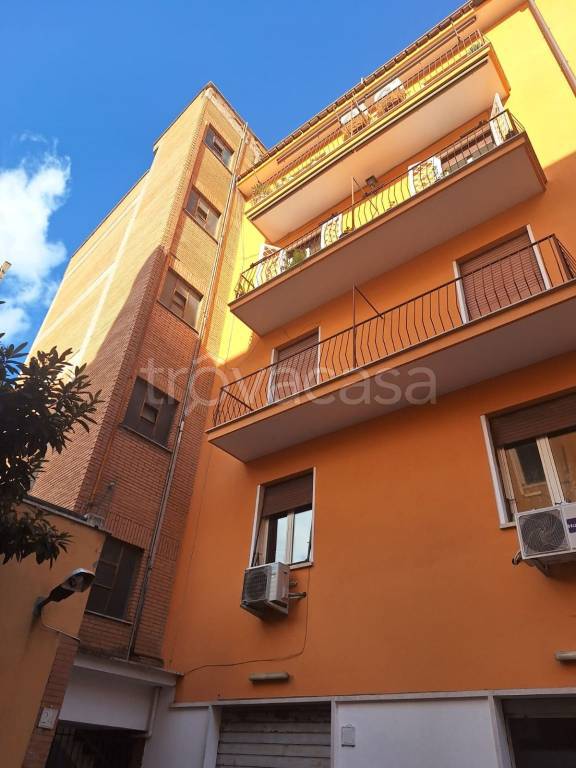 appartamento in vendita a Roma in zona Tuscolano