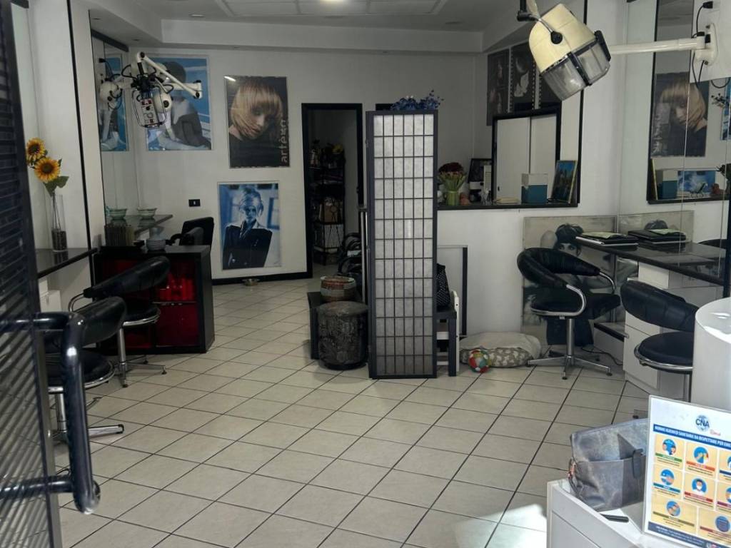 negozio in vendita a Roma in zona Ostiense