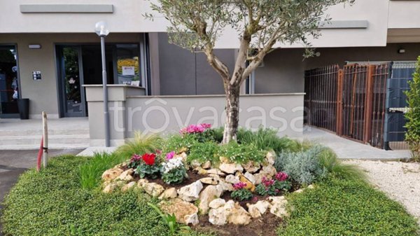 appartamento in vendita a Roma in zona Massimina/Casal Lumbroso