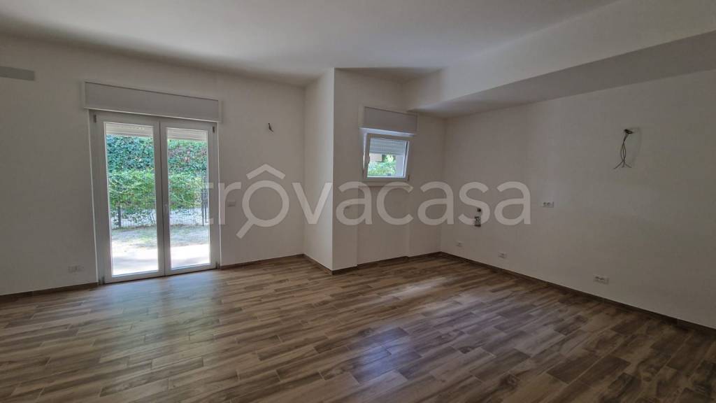 appartamento in vendita a Roma in zona Massimina/Casal Lumbroso