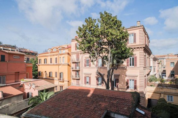 appartamento in vendita a Roma in zona Castro Pretorio