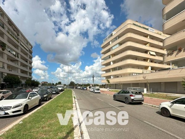 appartamento in vendita a Roma in zona Fonte Laurentina