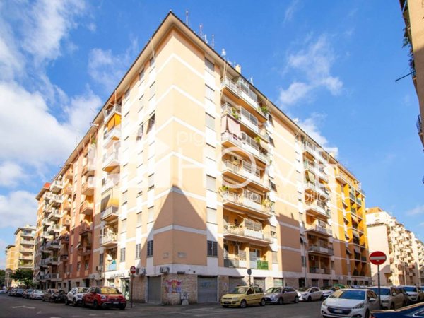 appartamento in vendita a Roma in zona Prenestino-Centocelle