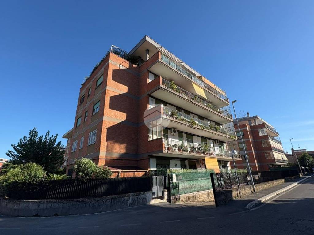 appartamento in vendita a Roma in zona Tor Vergata/Torrenova