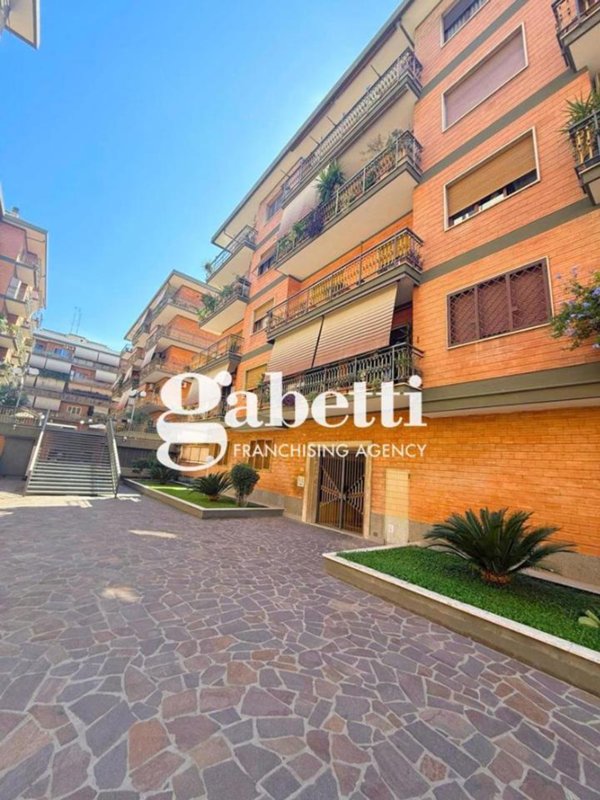 appartamento in vendita a Roma in zona Prenestino-Centocelle