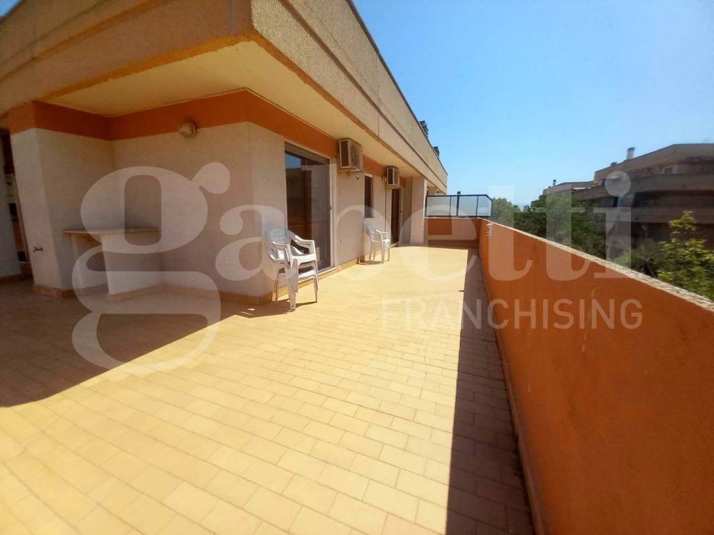 appartamento in vendita a Roma in zona Ponte di Nona