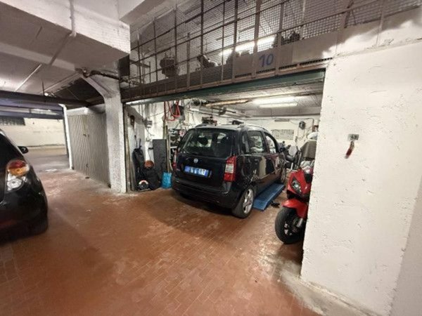 negozio in vendita a Roma in zona Ostia