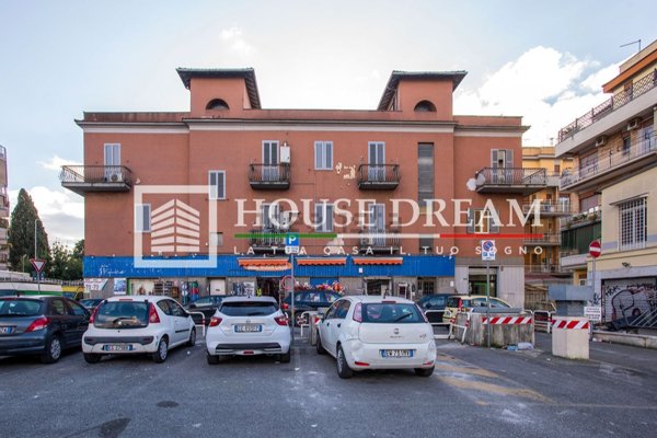 appartamento in vendita a Roma in zona Torre Maura