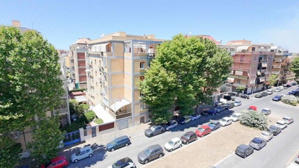appartamento in vendita a Roma in zona Ostia