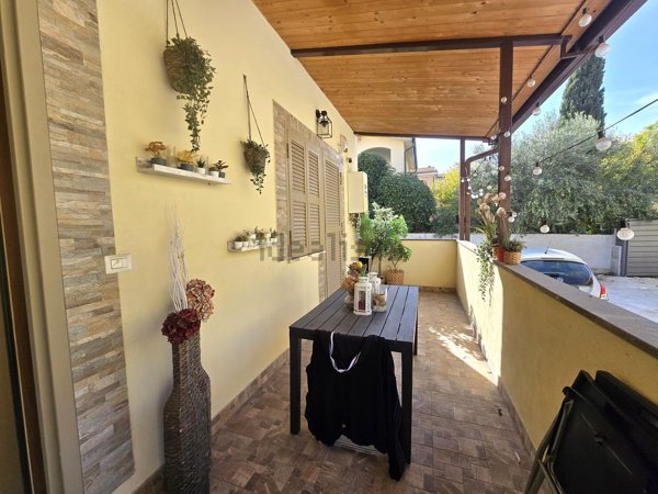 appartamento in vendita a Roma in zona Appio Pignatelli