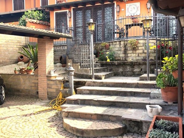 casa indipendente in vendita a Roma in zona Giuliano Dalmata