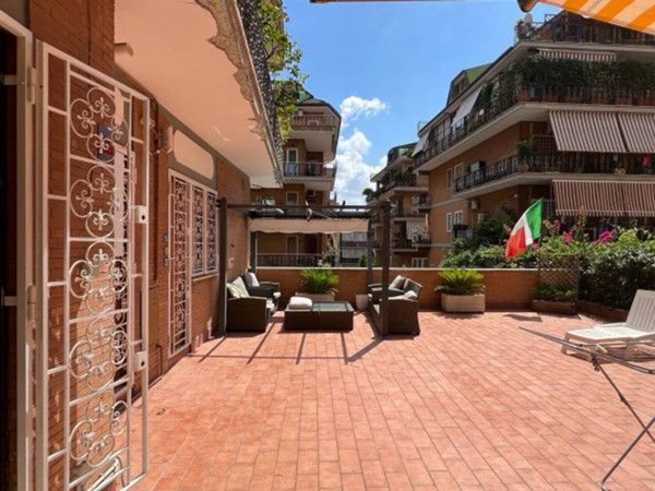 appartamento in vendita a Roma in zona Gianicolense