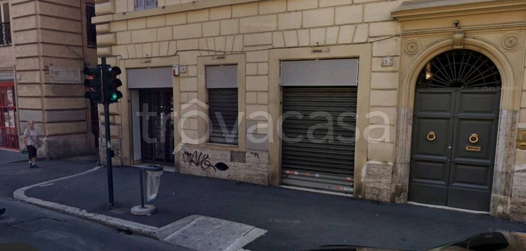 negozio in vendita a Roma in zona Rione Regola