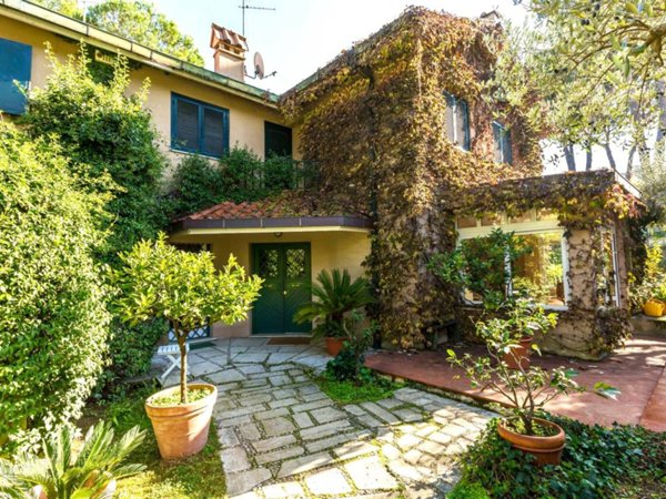 casa indipendente in vendita a Roma in zona Della Vittoria