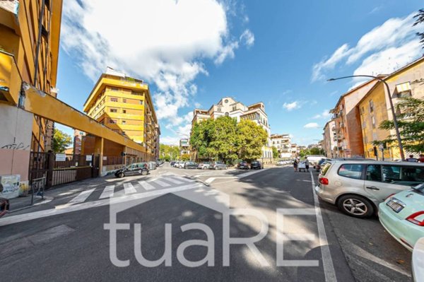 appartamento in vendita a Roma in zona Ostiense