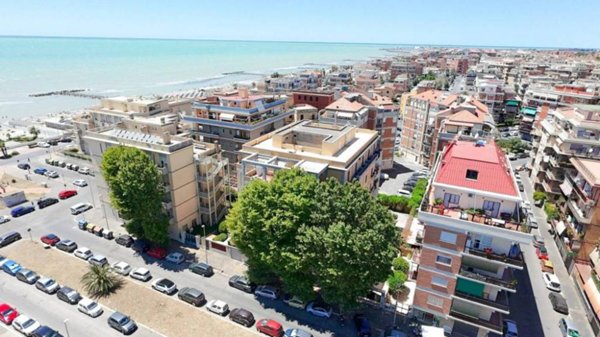 appartamento in vendita a Roma in zona Ostia