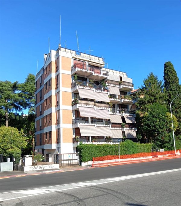 appartamento in vendita a Roma in zona EUR
