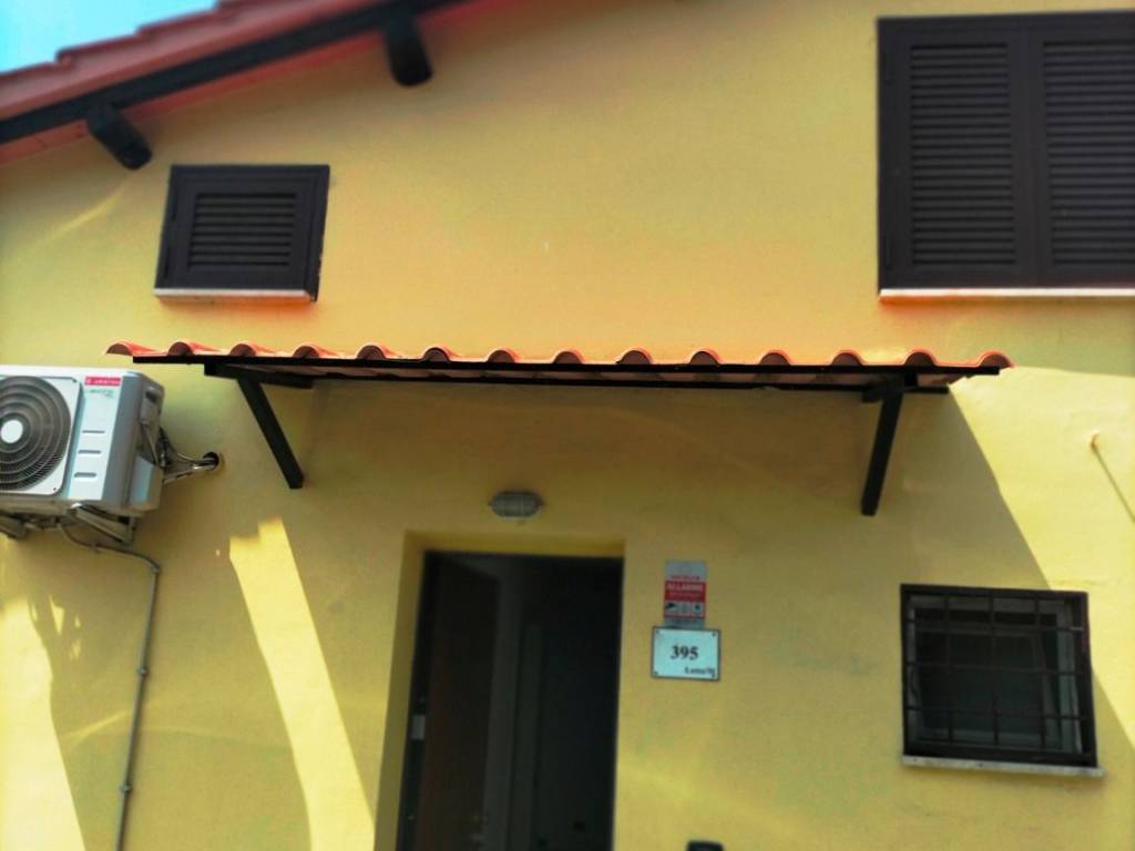 appartamento in vendita a Roma in zona Pantan Monastero
