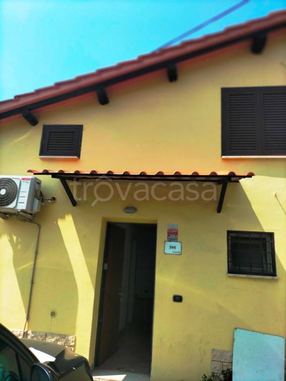 appartamento in vendita a Roma in zona Pantan Monastero