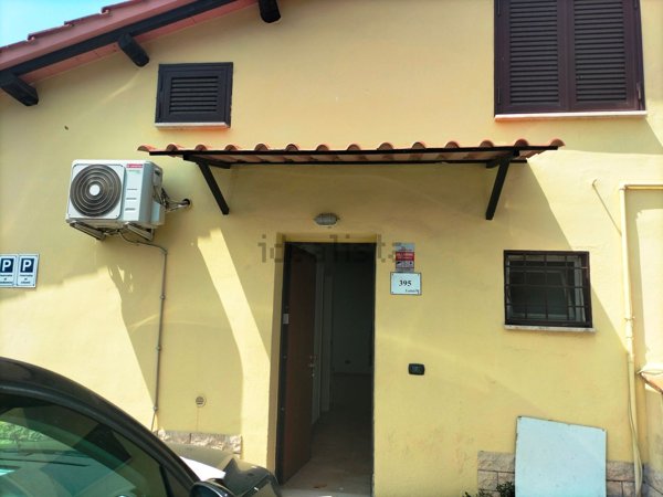 appartamento in vendita a Roma in zona Pantan Monastero