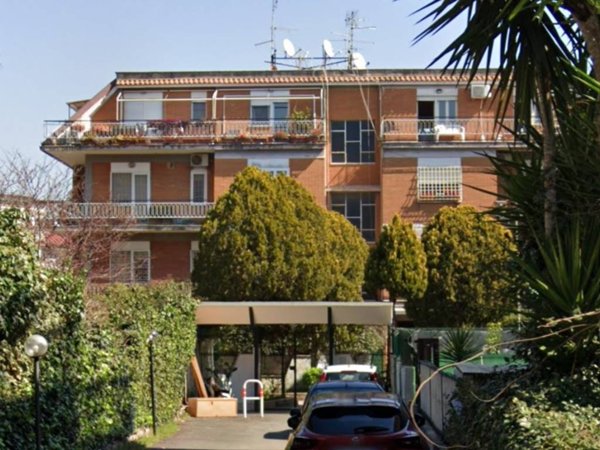 appartamento in vendita a Roma in zona Appio Claudio