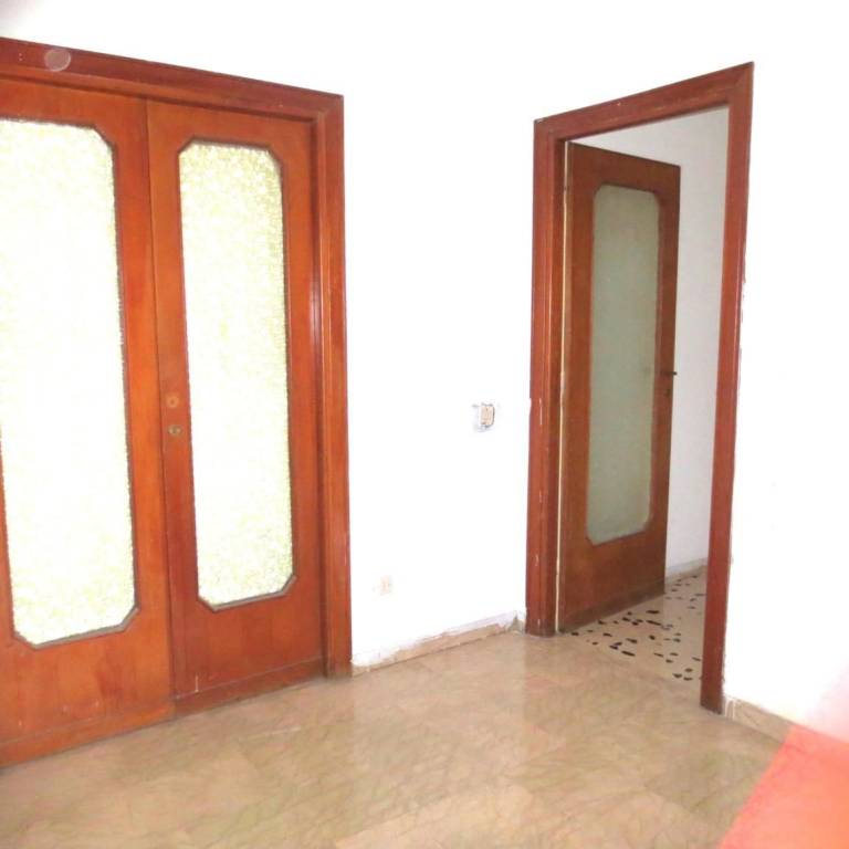 appartamento in vendita a Roma in zona Tuscolano