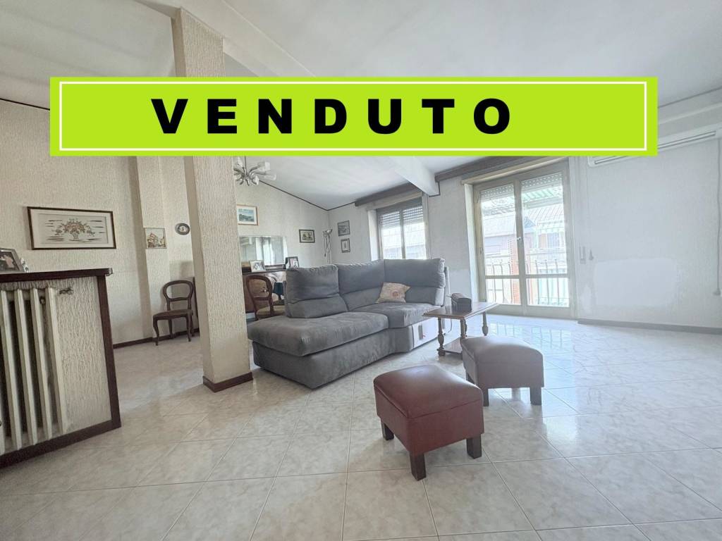 appartamento in vendita a Roma in zona Ostiense