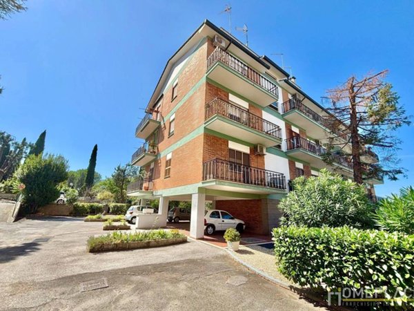 appartamento in vendita a Roma in zona Torre Maura