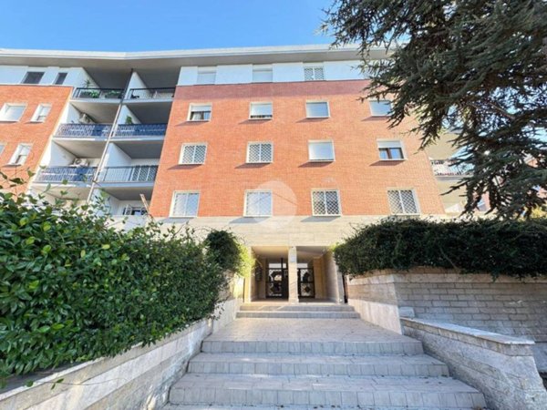 appartamento in vendita a Roma in zona Fonte Laurentina