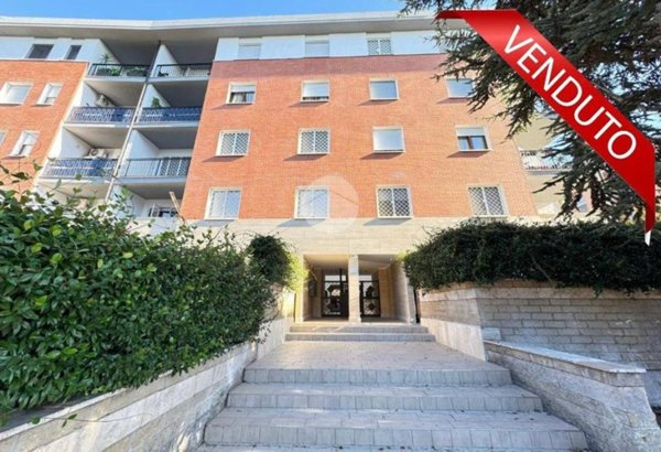 appartamento in vendita a Roma in zona Fonte Laurentina
