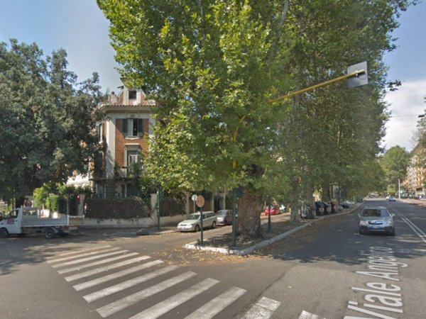 appartamento in vendita a Roma in zona Della Vittoria