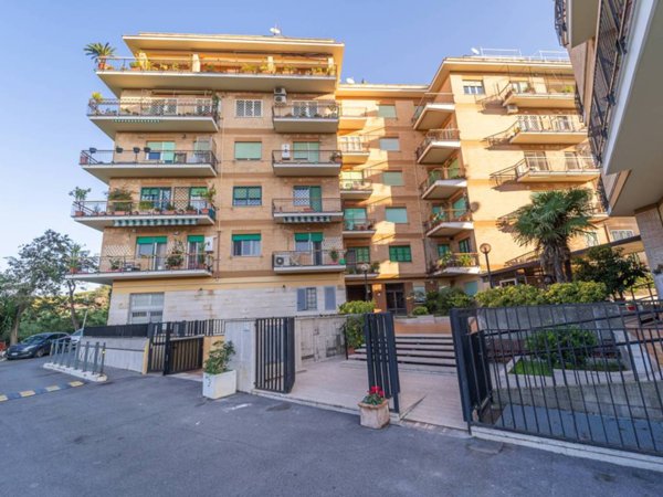 appartamento in vendita a Roma in zona Gianicolense