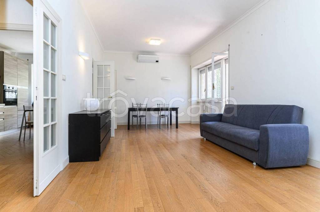 appartamento in vendita a Roma in zona Tor di Quinto