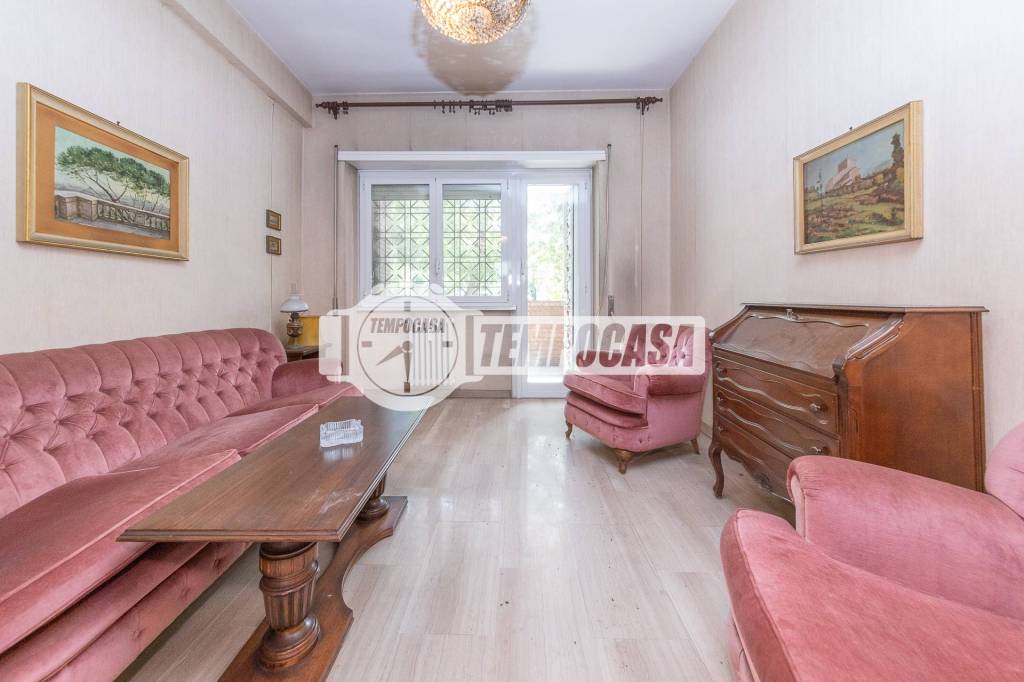 appartamento in vendita a Roma in zona Ostiense