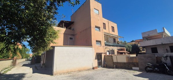 appartamento in vendita a Roma in zona Torre Maura