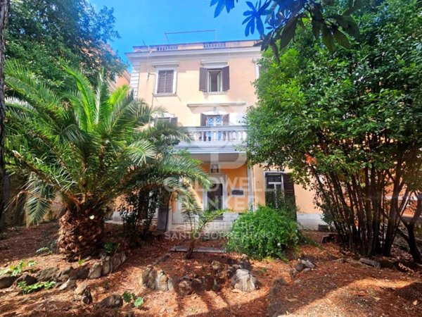 casa indipendente in vendita a Roma in zona Gianicolense