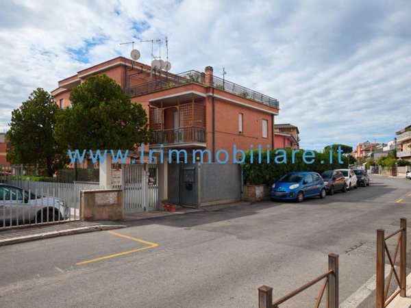appartamento in vendita a Roma in zona Montespaccato