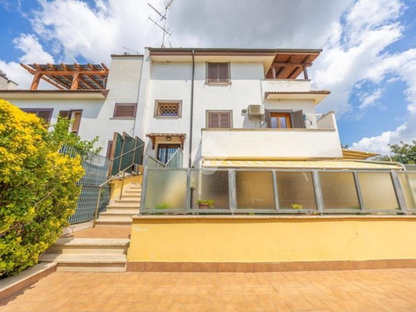 appartamento in vendita a Roma in zona Borghesiana