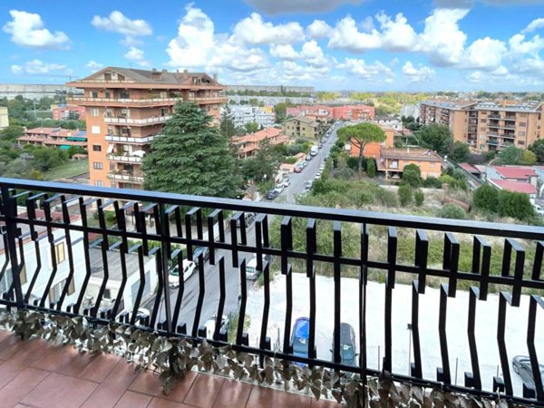 appartamento in vendita a Roma in zona Portuense