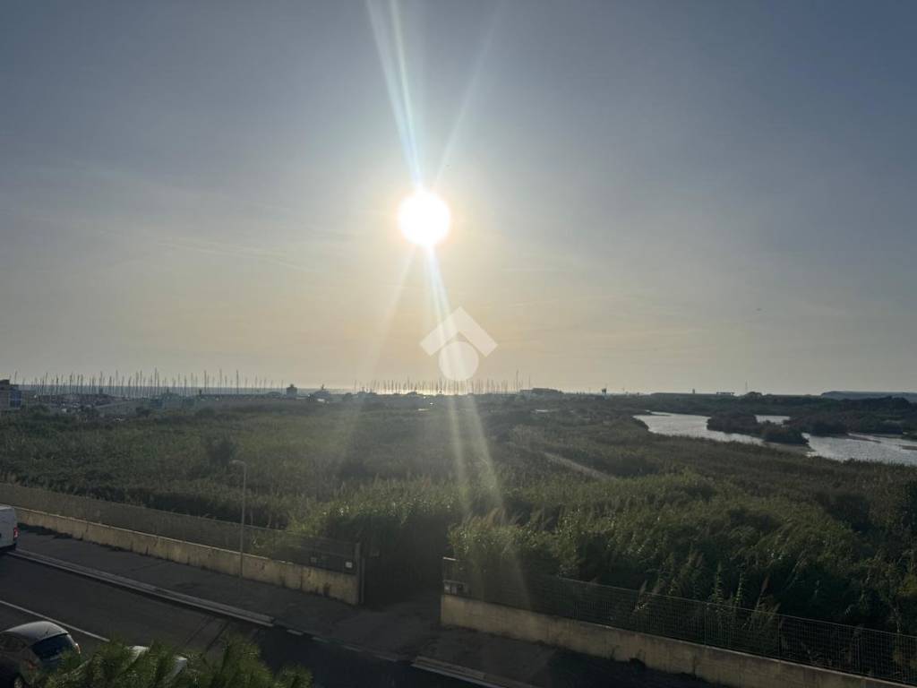 appartamento in vendita a Roma in zona Ostia Antica