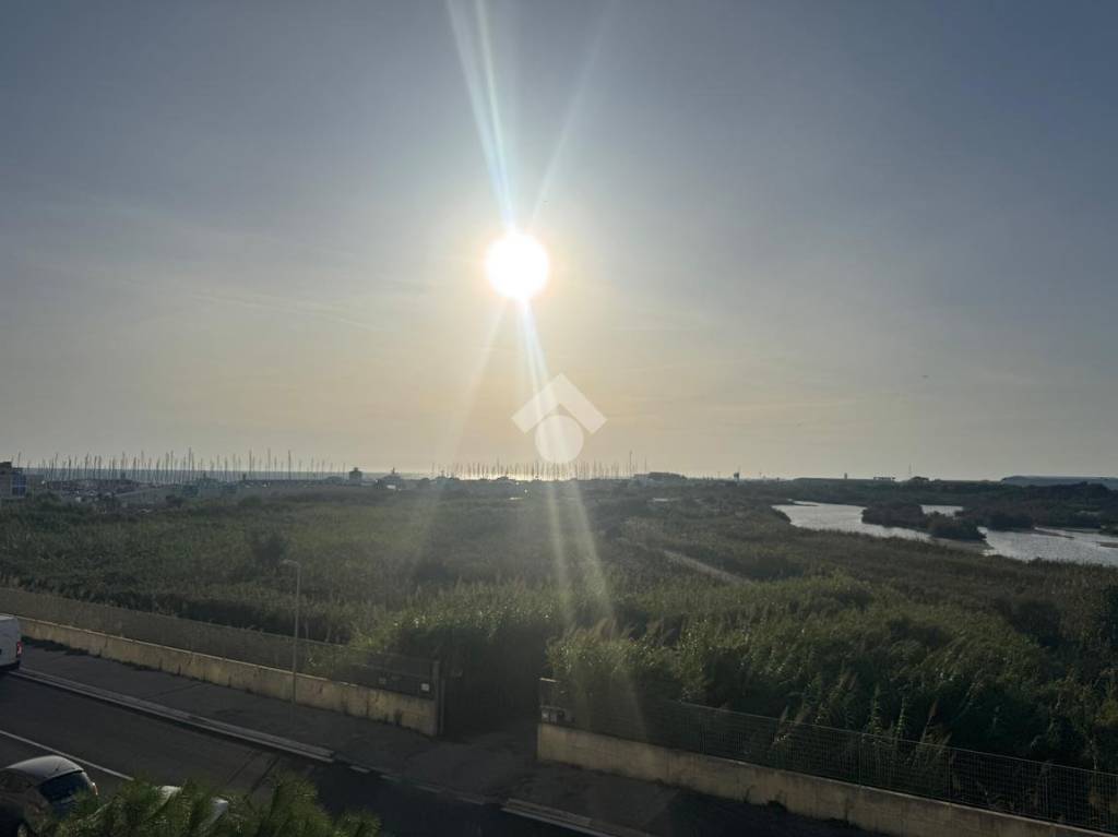 appartamento in vendita a Roma in zona Ostia