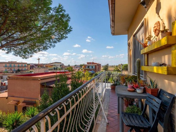 appartamento in vendita a Roma in zona Tor Vergata/Torrenova