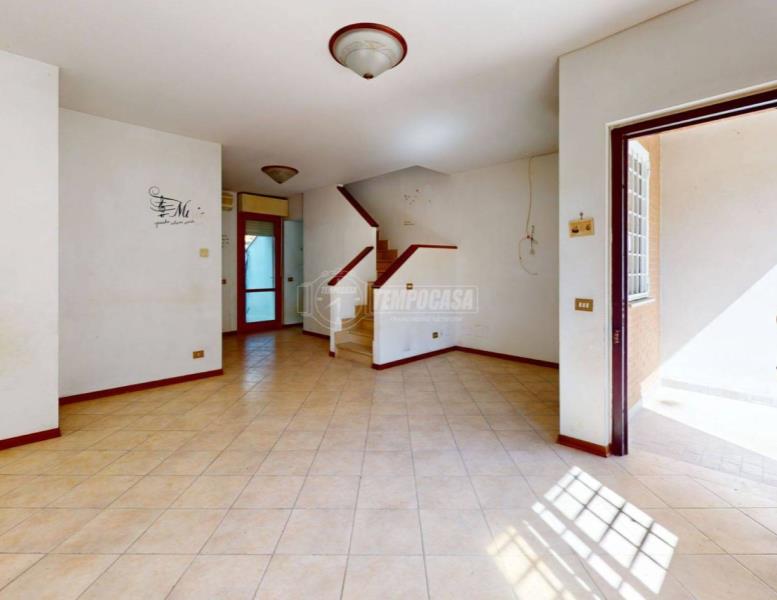 casa indipendente in vendita a Roma in zona Massimina/Casal Lumbroso