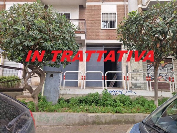 locale commerciale in vendita a Roma in zona Ostiense