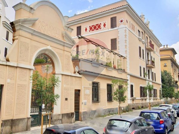 appartamento in vendita a Roma in zona Appio Latino