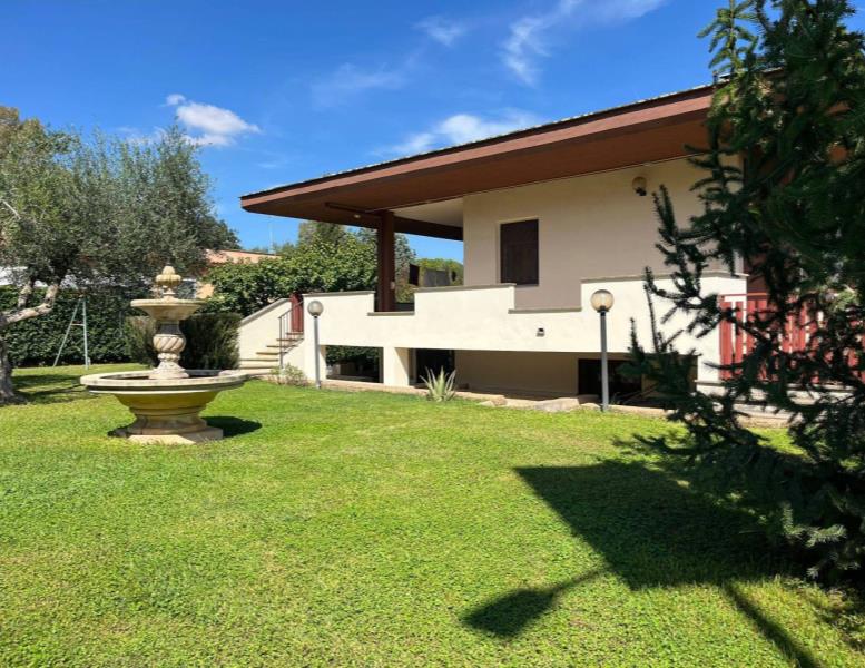 casa indipendente in vendita a Roma in zona Monte Migliore