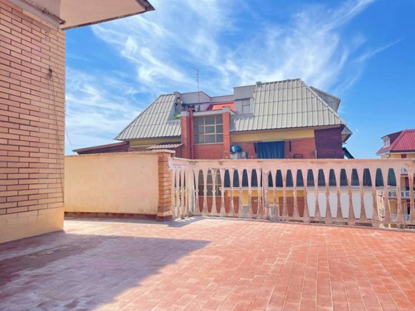 appartamento in vendita a Roma in zona Castel Fusano