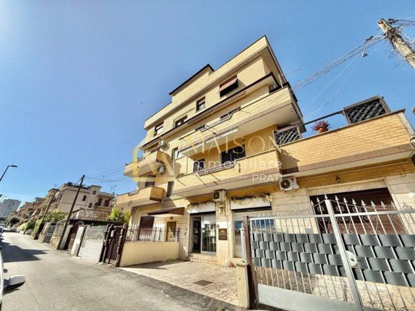 appartamento in vendita a Roma in zona Torre Angela