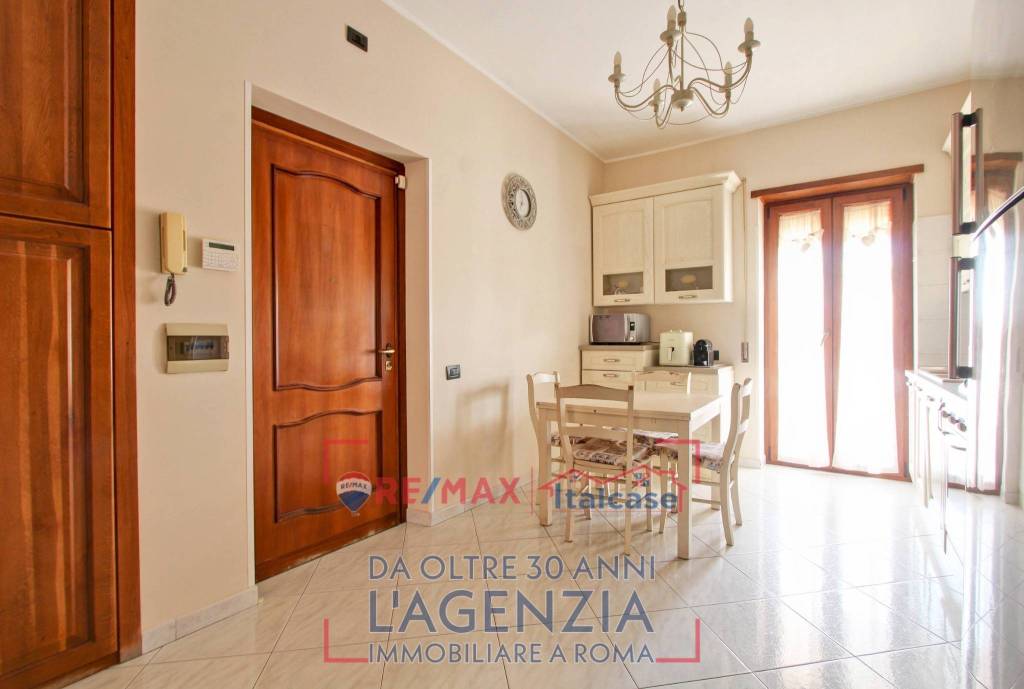 appartamento in vendita a Roma in zona Massimina/Casal Lumbroso
