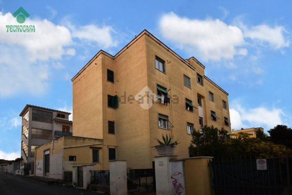 appartamento in vendita a Roma in zona Appio Pignatelli